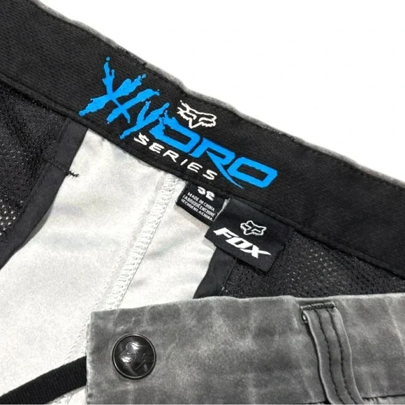 Fox Charcoal Men's‎ Flat Front Shorts - 32 - Picture 3 of 6